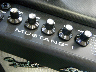 Fender MUSTANG 1
