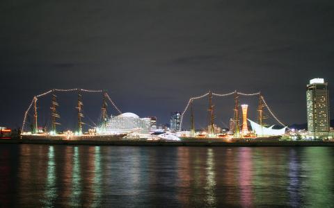 日本丸と海王丸のライトアップ＆神戸港の夜景